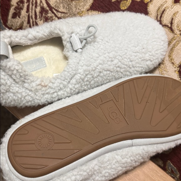 UGG Cream Fleece Slip-Ons - Picture 4 of 4